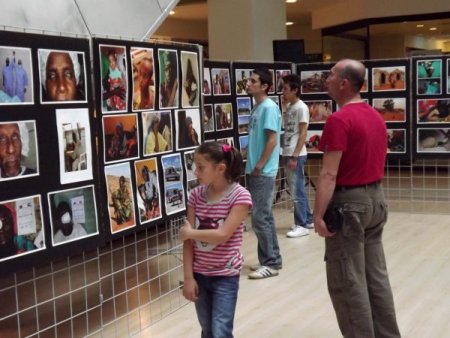 Afrika’ya Giden Gönüllü Doktorlar Çorlu’da Fotoğraf Sergisi Açtı