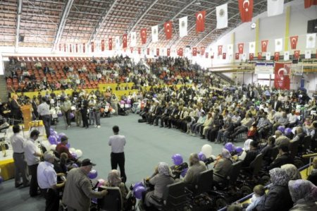 Afyonkarahisar Belediyesi İki Yılda 170 Engelliye Akülü Araç Dağıttı