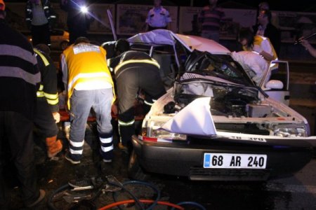 Aksaray’da Yolcu Otobüsü İle Otomobil Çarpıştı: 2 Ağır Yaralı
