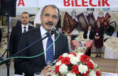 Bakan Dinçer, Bölgesel Halk Eğitim Fuarının Açılışını Yaptı