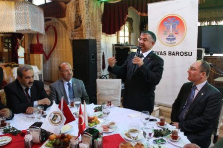 Bakan Yılmaz, Sivas'ta Türkçe'nin Çocuklarıyla Buluştu