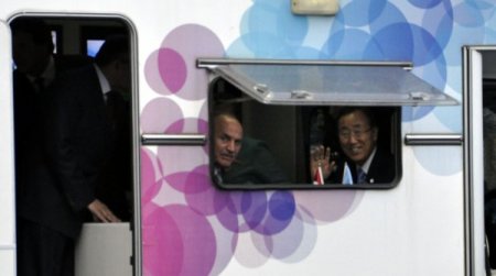 Bm Genel Sekreteri Ban Ki-moon, Hidrojenle Çalışan Forklift Kullandı