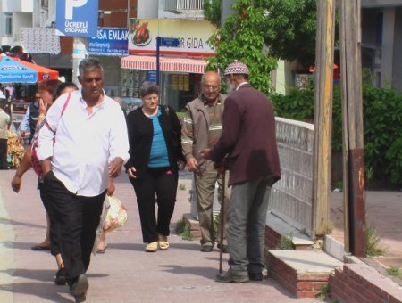 Dilenci Ve Falcılar Da 'Tatile' Çıktı