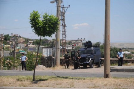 Diyarbakırlılar, Başbakan'ın Gelmesini Bekliyor