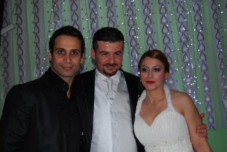 Doğuş, Kozan’da Kız Kardeşini Evlendirdi