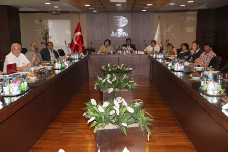 Ege Yaş Meyve Sebze İhracatçıları Ortak Akıl Toplantısında Buluştu