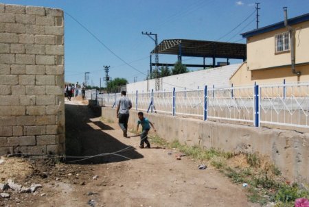 Elektrik Direğinden Kopan Kabloya Dokunan Çocuk, Hayatını Kaybetti
