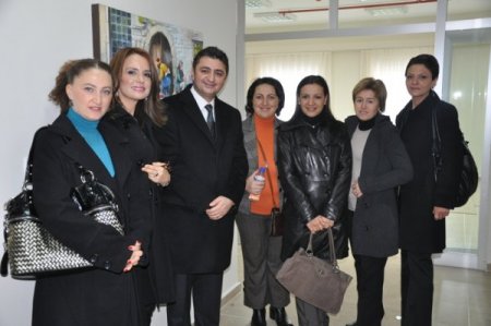 Faik Çelik Kız Teknik Ve Meslek Lisesi Öğretmenlerinden Huzurevine Resim Desteği