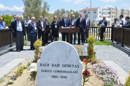 İzmirli İşadamları Kıbrıs’a Çıkarma Yaptı