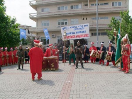 Kimse Yok Mu Derneği, İhtiyaç Sahipleri Yararına Kermes Açtı
