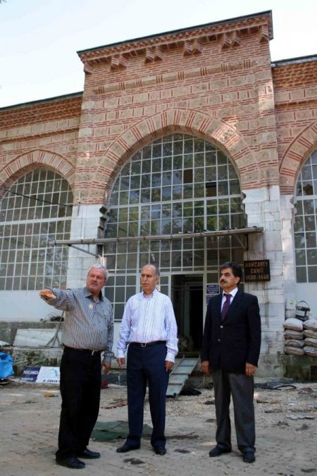 Muradiye Ve Hamza Bey Camileri Görkemli Günlerine Dönüyor
