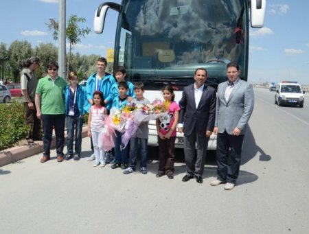 Olimpiyat Çocukları Konya'da Çiçeklerle Karşılandı