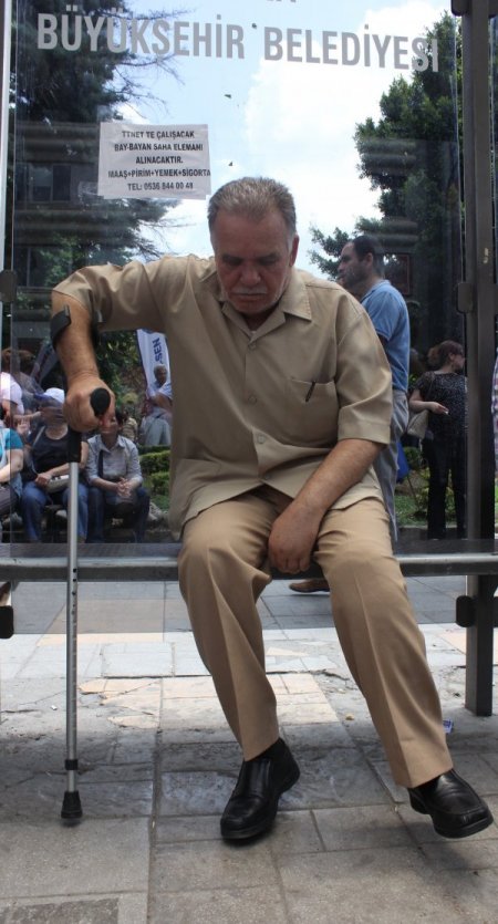Sigaradan Bacağını Kaybeden Sezen: Çok Pişmanım!