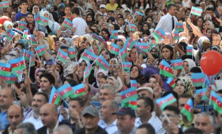 Türkçe Olimpiyatları Kültür Şöleni’nde Azeri Rüzgarı