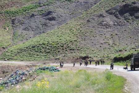 Yüksekova-hakkari Karayolu Patlama Sebebiyle Trafiğe Kapatıldı