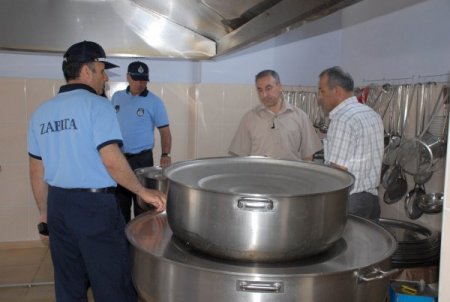 Zabıta Yemekhaneleri Denetledi