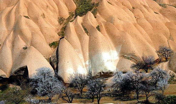 Kapadokyada bahar güzelliği büyülüyor  1