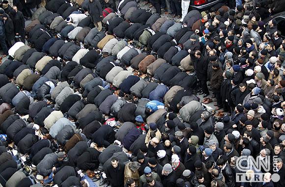 Erbakan son yolculuğuna uğurlandı... 15