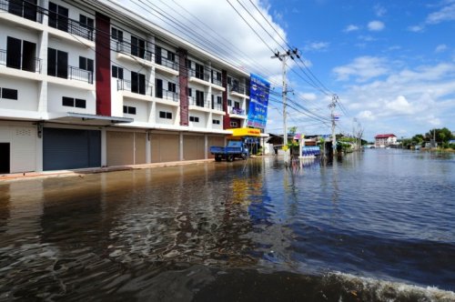 Taylandda yüzyılın en büyük doğa felaketi 10
