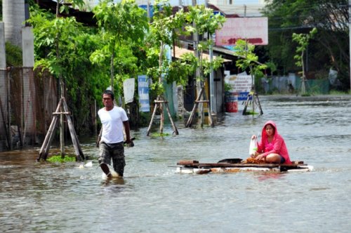 Taylandda yüzyılın en büyük doğa felaketi 9