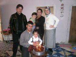 Zehra Öğretmen, İlk Görev Yeri Erçişde Depremde Hayatını Kaybetti