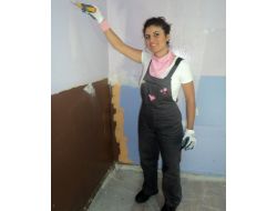 Kadın Boya Ustaları İşe Okul Boyayarak Başladı