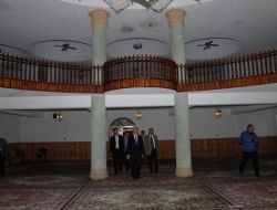 Bulgaristandaki Kabaağaç Camii İbadete Açıldı