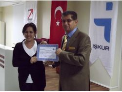 Kursiyerler, Bilgisayarlı Muhasebe Kursu Sertifikalarını Aldı
