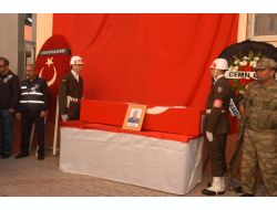 Şehit Astsubay Bekir Çavuş Kadirlide Toprağa Verildi