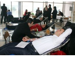 Öğretmen, Öğrenci, Veli Ve Okul Personeli Kan Verdi