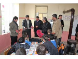 Gazipaşa Kaymakamlığı, Köy Okullarına Kırtasiye Malzemesi Dağıttı
