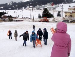 Çocuk Merkezi Üyeleri, Uludağda Kar Keyfi Yaptı