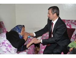 Başkan Tahmazoğlundan 111 Yaşındaki Yaşlı Kadına 8 Mart Ziyareti