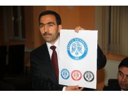 Hakkari Üniversitesinin Yeni Logosu Ters Lale Seçildi