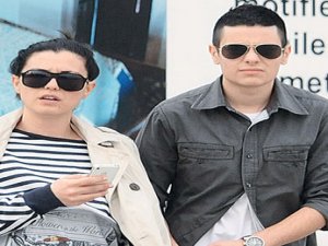 Rüzgar Erkoçların sevgilisi oyuncu Aylin Tunceli çıktı