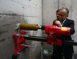 Bayraklı Deprem Etüt Merkezi Denemelere Spor Tesisinden Başladı