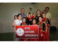 Artvin Türk Halk Oyunları İl Birinciliği Yarışmaları Yapıldı