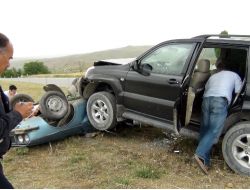 Cip Otomobili Ezdi: 2 Yaralı