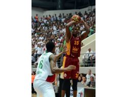 Pınar Karşıyaka’yı 79-77 Yenen Galatasaray Medical Park İlk Finalist Takım