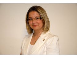 Ak Parti Antalya Kadın Kolları Başkanlığına Esra Özkoç Atandı