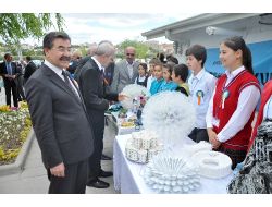 Gölbaşında Poşet Gelinlikler Podyuma Çıktı