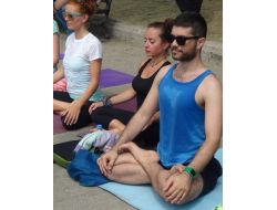 Gezi Parkı’nda Yoga Yaptılar