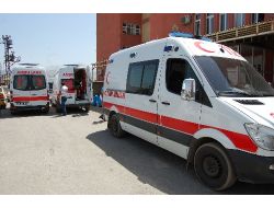 Tatvan’da Ambulans Ve Traktör Çarpıştı: 5 Yaralı