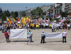 Eylemcilerle Polis Arasında Afiş Gerginliği