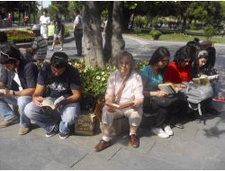 Samsun’da Kitap Okumalı Protesto