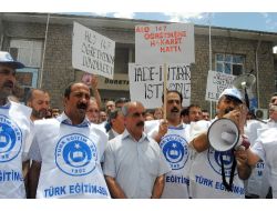 Elazığda Öğrencisi Tarafından Bıçaklanan Öğretmen Yoğun Bakımda