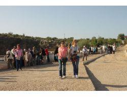 Cennet-cehennem Mağaralarına Turistlerden Yoğun İlgi