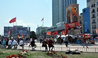 Taksim’de Hayat Normale Dönmeye Başladı