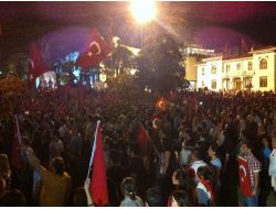 Bursa’da Gezi Parkı Eylemi İçin Yol Kapattılar