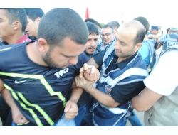 İzmir’de Eylemcilerin Çadırlarına Operasyon